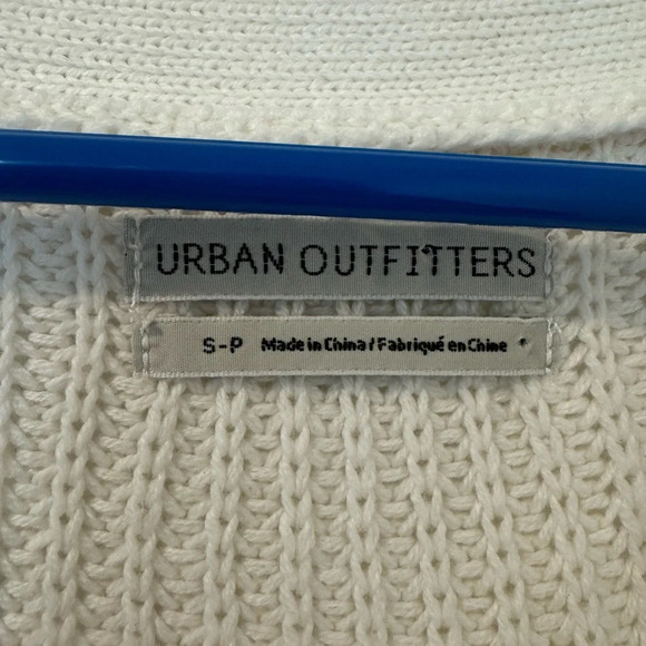 Urban Outfitters Ivory Button Up Cropped Knit Cardigan - Picture 3 of 6